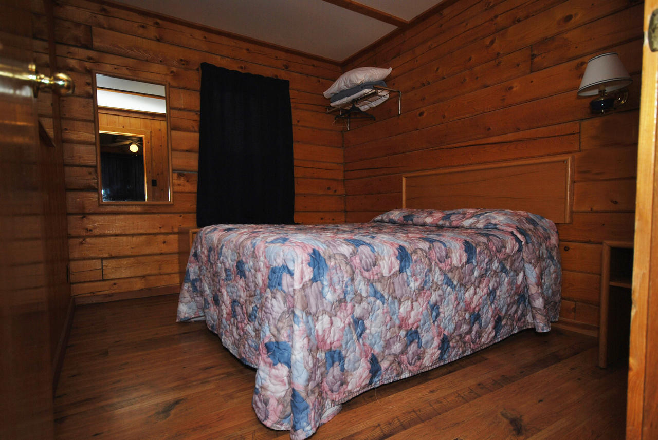 Kenosee Inn & Cabins Kenosee Park Szoba fotó